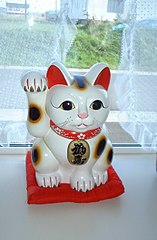 image of ceramic maneki neko