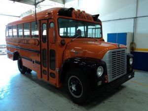 image of old short school bus